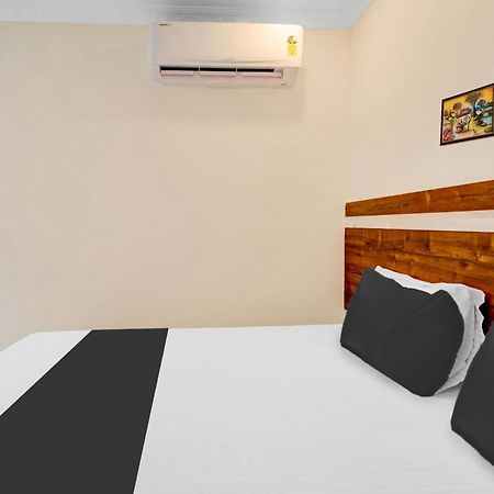 Hotel O Leela Elite Vidzsajavádá Kültér fotó